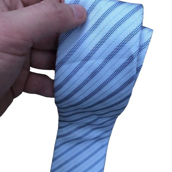 100% Authentic Burberry Tie 'Handmade in England' Blue - Picture 7 of 9